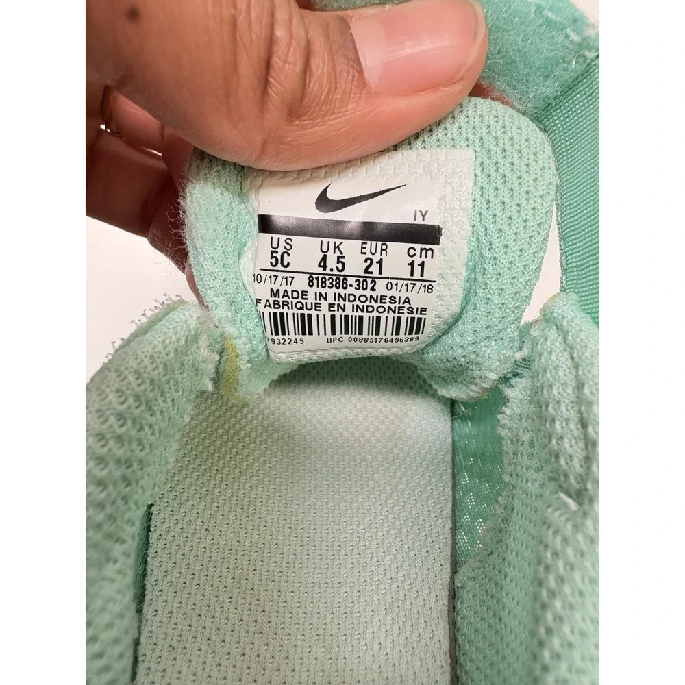 Size 5C - Nike Tanjun University Red - 812654-616‎